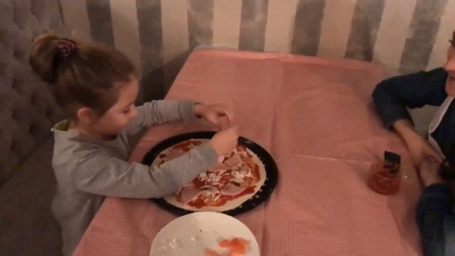 Приготовить Пиццу своими руками в Сочи✅ Развлечения для Детей? смотреть онлайн