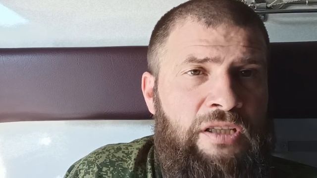 Сергий Алиев - МЫ НАБИВАЕМ БРЮХО, В ТО ВРЕМЯ КОГДА ДЕТИ, ЖЕНЩИНЫ И СТАРИКИ ДОНБАССА ПУХНУТ ОТ ГОЛОД смотреть онлайн