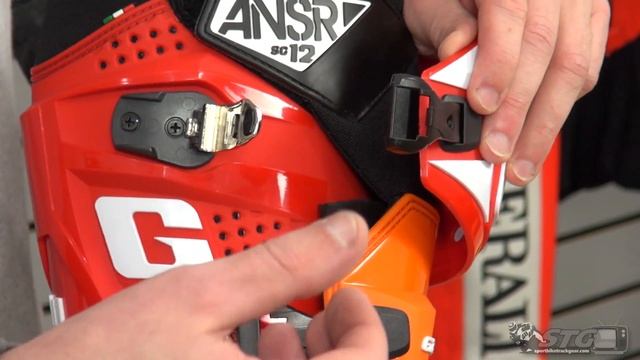 Gaerne SG-12 Boot Review from Sportbiketrackgear.com смотреть онлайн