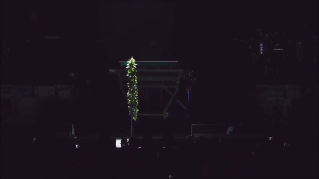 ВЕСЬ ЗАЛ ПОЁТ NUMB ► Первый Концерт Linkin Park В Память О Честере Беннингтоне смотреть онлайн