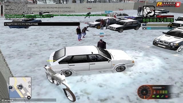 ДАРЮ ПОДАРКИ НА RADMIR RP | МАШИНЫ | РАДМИР РП смотреть онлайн