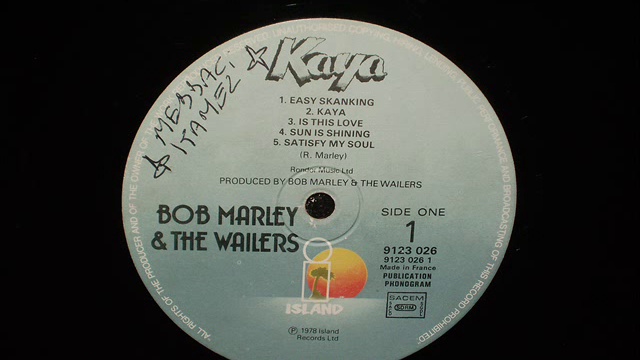 BOB MARLEY & THE WAILERS - KAYA смотреть онлайн