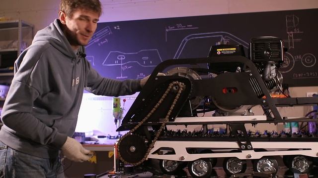 Выгуливаем Мотобуксировщик в глубоком снегу. смотреть онлайн