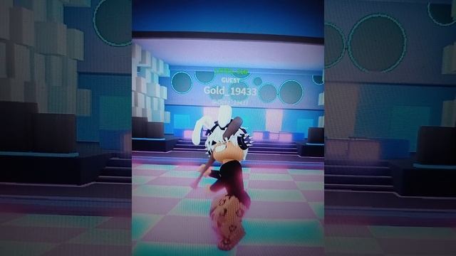 Дэнс с битой ? смотреть онлайн