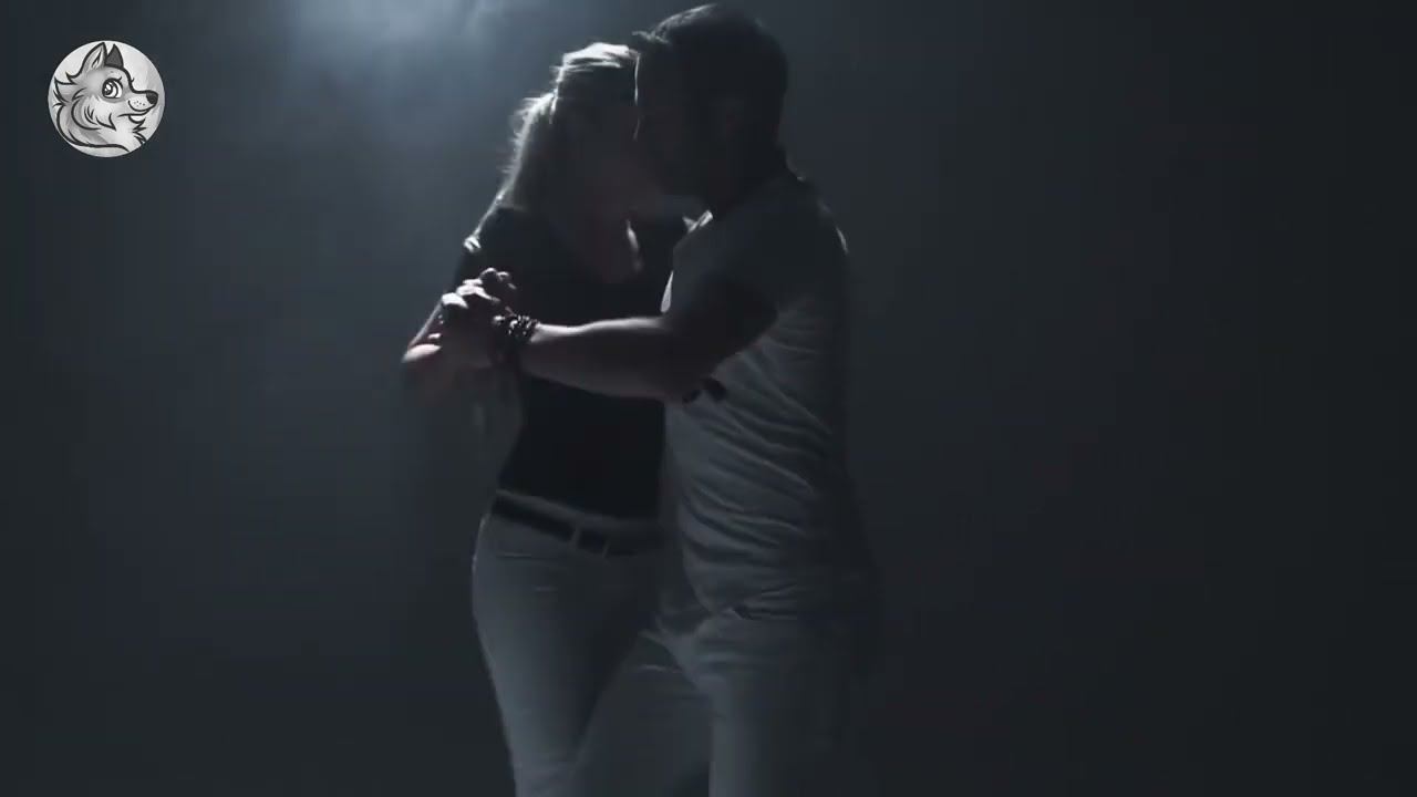 ОБНИМАЮ ТЕБЯ НЕ Я... - Владимир ПЕСНЯ - Кристофер и Рита (кизомба) смотреть онлайн