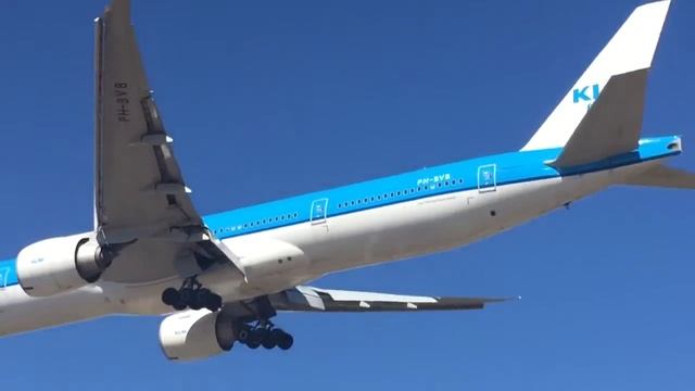 KLM Royal Dutch Airlines ► Boeing 777-300ER ► Landing ✈ From: Buenos Aires EZE Airport.- (PH-BVB) смотреть онлайн