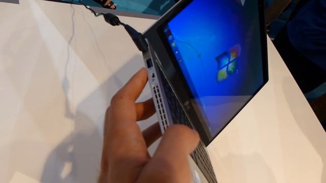 LG Xnote Z450 Ultrabook Hands On [DE] смотреть онлайн