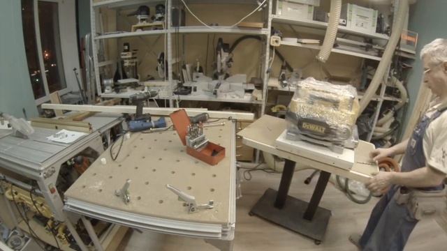 Упаковка рейсмуса DeWalt 735