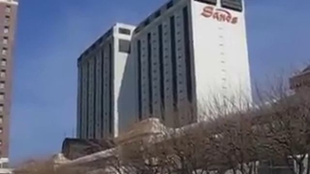 Talking about the difference between implosion and explosion смотреть онлайн