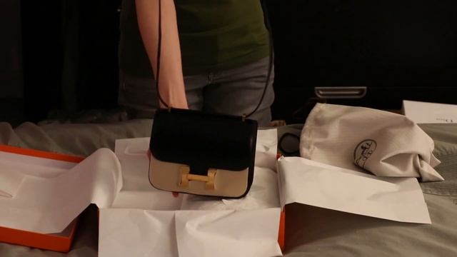 Hermes Constance 18 - Unboxing and Comparison with Chanel Square Mini! смотреть онлайн