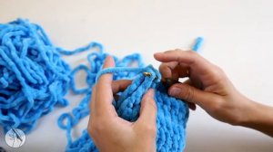 Как связать повязку на голову крючком из плюшевой пряжи Dolphin baby