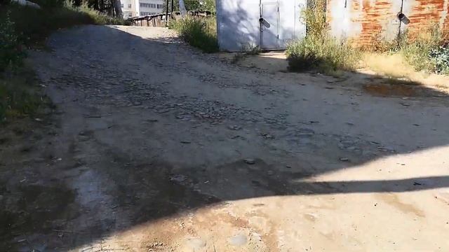 Прогулка по дворам и подъездам деревянных домов (бараков) города Якутска.. смотреть онлайн