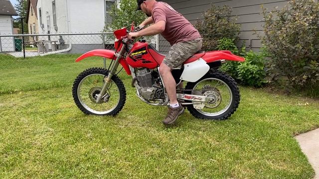 2002 Honda XR400R Cold Start смотреть онлайн