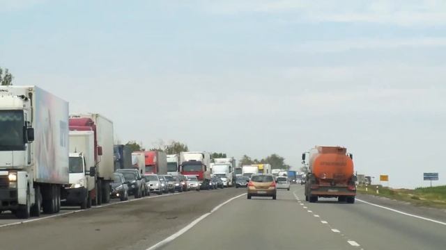 Большая пробка на трассе м4, протяженностью около 6 км смотреть онлайн