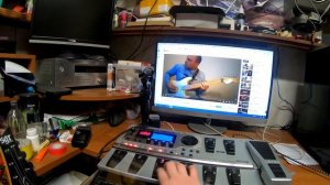 boss GT10 лучший процессор для самостоятельной учебы на электрогитаре !