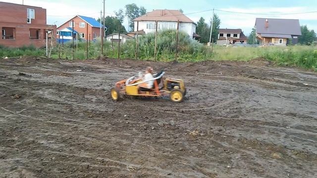 Дрифт на самодельном детском багги смотреть онлайн