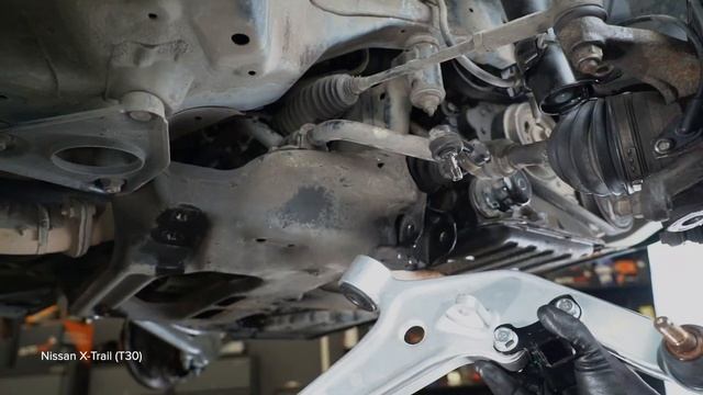 How to change front suspension arm on NISSAN X TRAIL T30 [TUTORIAL AUTODOC] смотреть онлайн