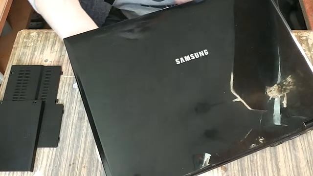 Разборка и чистка ноутбука Samsung R40+.Часть 1 смотреть онлайн