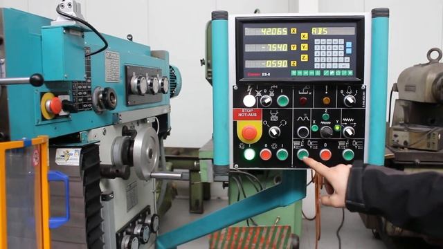 ORADEA / VOLZ FUS 32 konv. Universalfräsmaschine смотреть онлайн