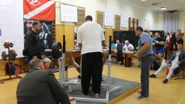 Жим лежа 140кг, 1-й подход, 30.09.2012г. смотреть онлайн