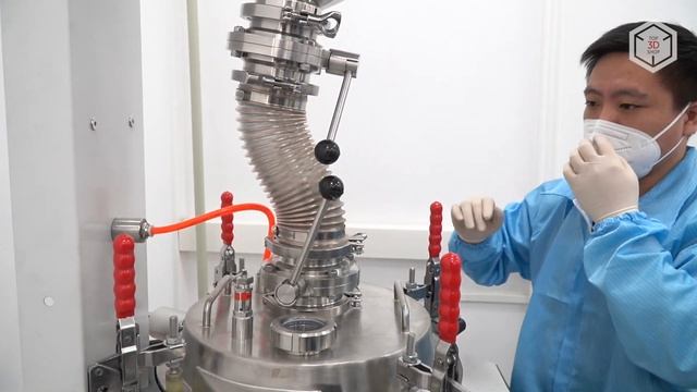 Video 11: Preparing the System for the First Print: Sieving and Loading the Powder смотреть онлайн