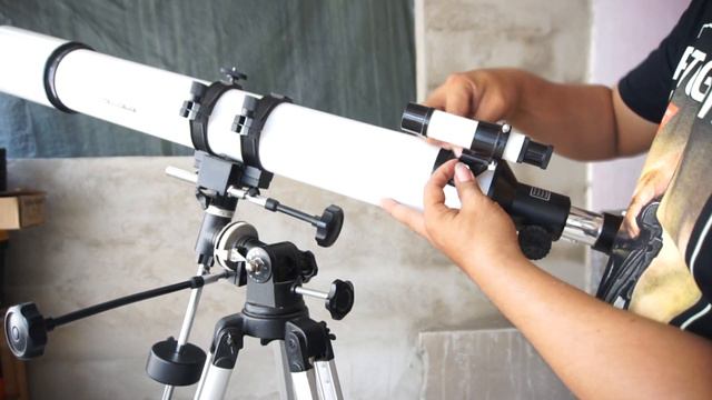 TELESCOPE 101| HOW TO ASSEMBLE EQUATORIAL MOUNT TELESCOPE смотреть онлайн