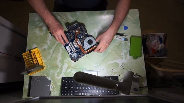 ACER 5750G. Полное видео разборки и чистки от пыли. смотреть онлайн
