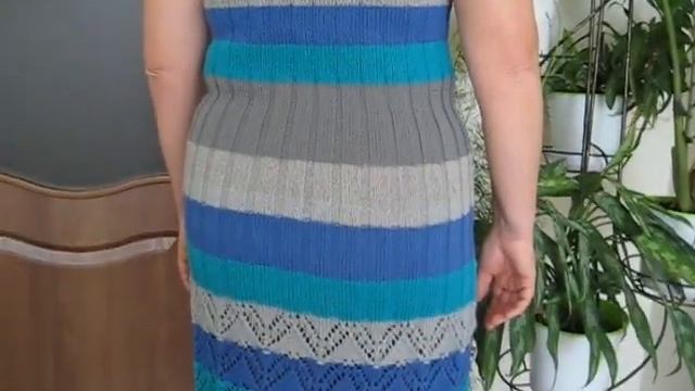 Вязание спицами, летнее платье из остатков пряжи