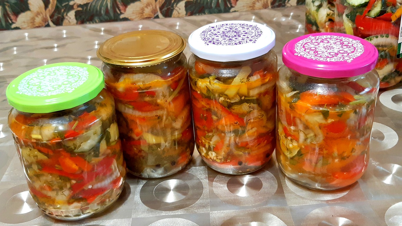 САЛАТ ИЗ ОГУРЦОВ, ПОМИДОР И ПЕРЦА НА ЗИМУ?? смотреть онлайн