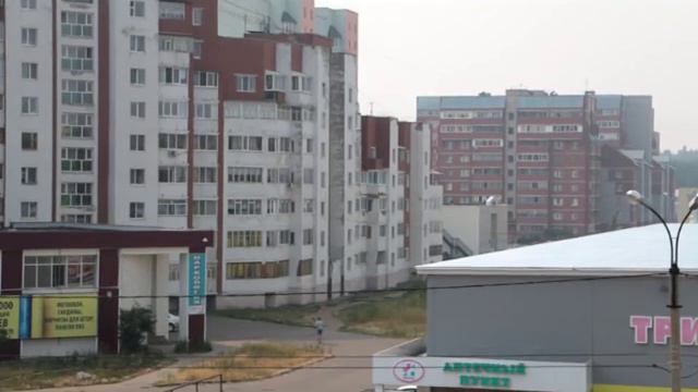 Дымка над городом - результат лесных пожаров в Западной Сибири смотреть онлайн