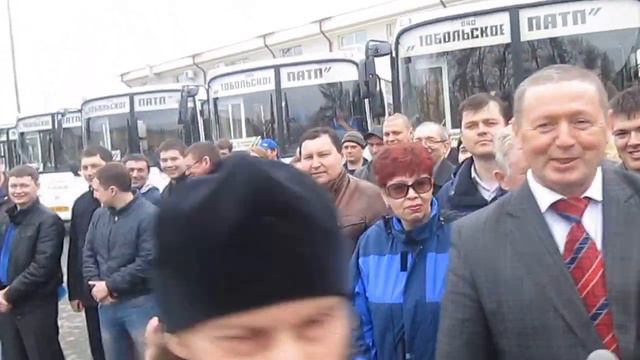 о.Зосима освятил работников ПАТП и новые автобусы.20.14.2016г смотреть онлайн