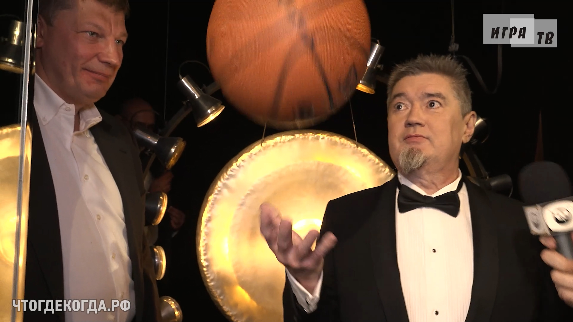 «Что? Где? Когда?: за кадром» от 25.09.2022. Интервью со знатоками после первой игры Осенней серии смотреть онлайн