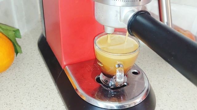 Perfect Espresso at Home with DeLonghi Dedica EC685 смотреть онлайн