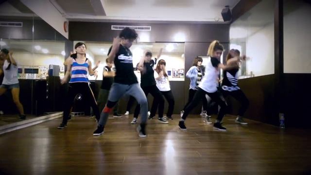 Golden Wei 'Independant Gyal' Kalash ft. Pompis смотреть онлайн