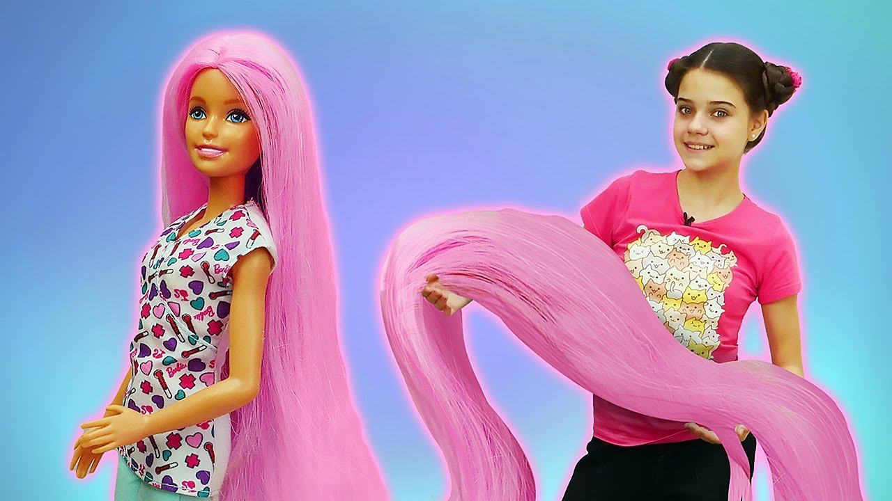 Кукла Барби хочет новую прическу - красит и наращивает волосы! Видео про игры в Салон красоты! смотреть онлайн