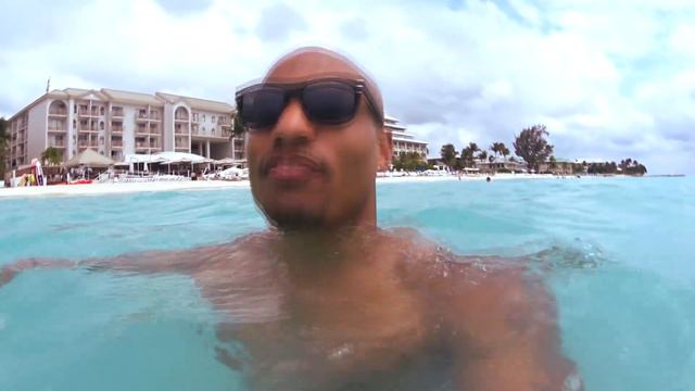 The Difference Between "Confidence" and "Courage" смотреть онлайн