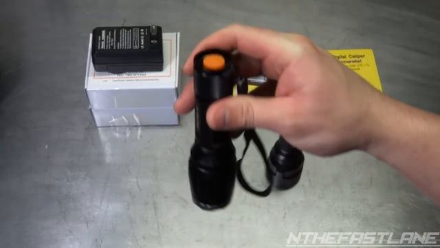 "2014 Christmas Raffle" Cree T6 Flashlights & iGaging Digital Caliper смотреть онлайн