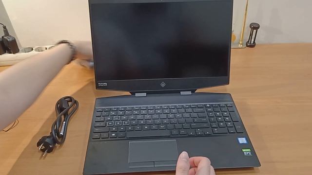 NEW HP OMEN 15-dh0105tx RTX 2060!! - Unboxing (2019) смотреть онлайн