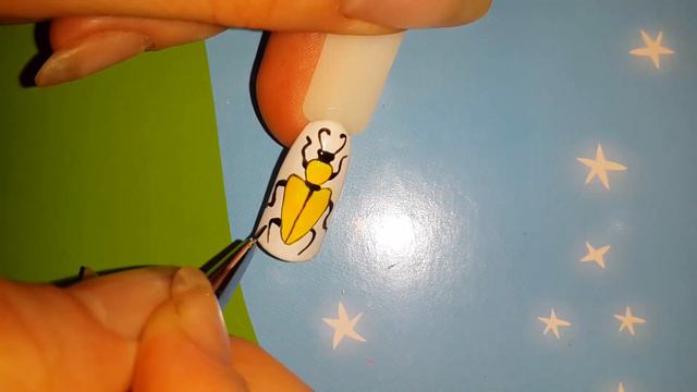 Легкий дизайн с жуком/Майский жук/Easy Nail Art Design смотреть онлайн