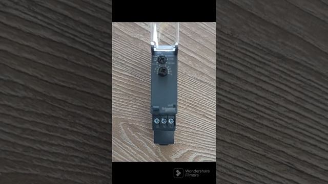 Temporizador Schneider Electric RE17RAMU смотреть онлайн