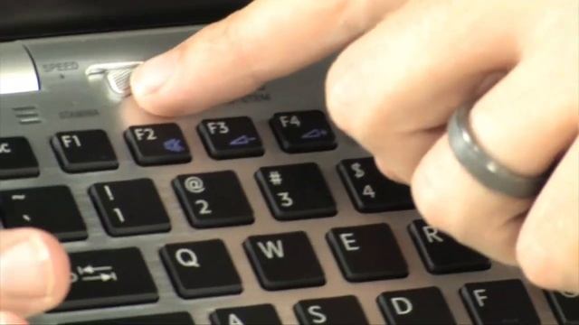 Sony VAIO VPCZ112GX/S Laptop смотреть онлайн