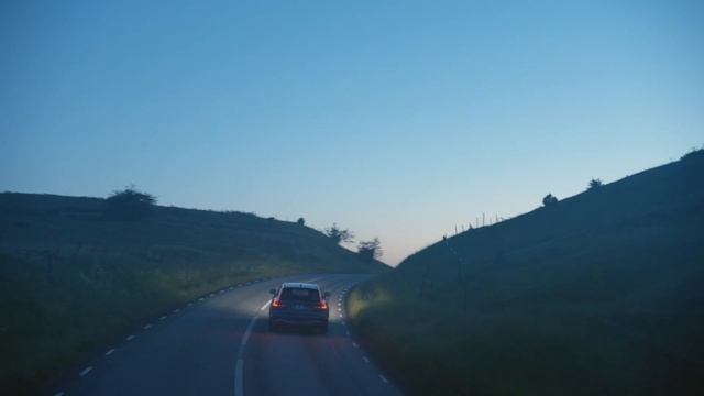 2017 Volvo V90 Cross Country смотреть онлайн