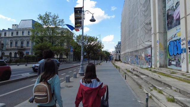 Bucharest Calea Victoriei in 4k | Walking Tour in Bucharest, Romania смотреть онлайн