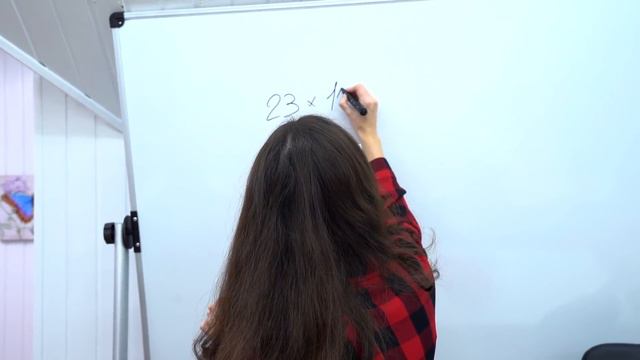 Бедный Брат и Богатая Сестра Поменялись Телами || Неловкие ситуации с друзьями смотреть онлайн
