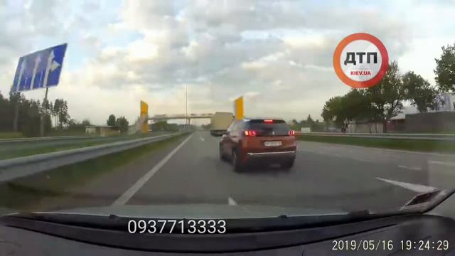 Пишет наша читатель: Мне очень интересно, что чувствуют люди когда такое делают? Чуть дальше я пов смотреть онлайн