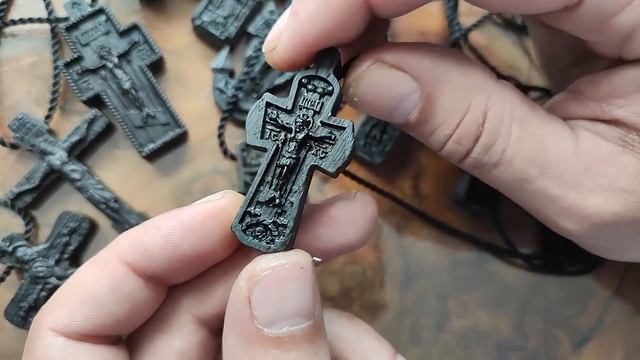 Партия нательных крестов из мореного дуба смотреть онлайн