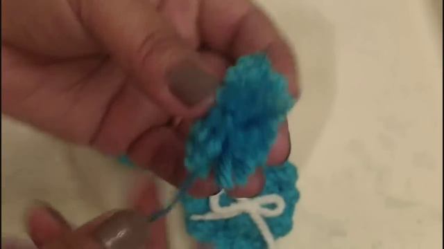 How to make Pom Poms with a Fork смотреть онлайн