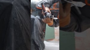 Как вытащить заклинивший бур из перфоратора.