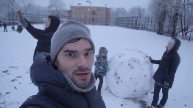 УЧАСТИЕ | С КОМАНДОЙ ПОСТРОИЛИ БОЛЬШОГО СНЕГОВИКА! l #100кзаснеговика #slivkishow смотреть онлайн