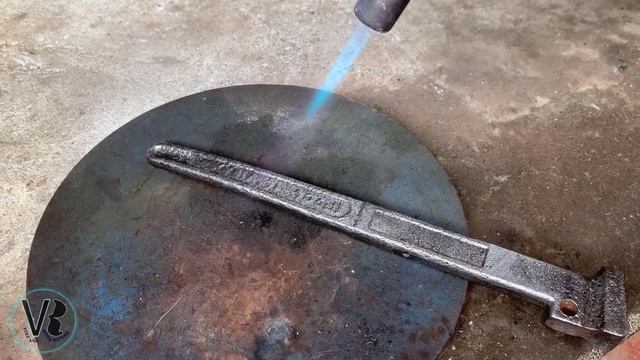 Restoration Old Rusty Pipe Wrenches | Restore 14-inch Plumbing Wrench Hand Tools смотреть онлайн